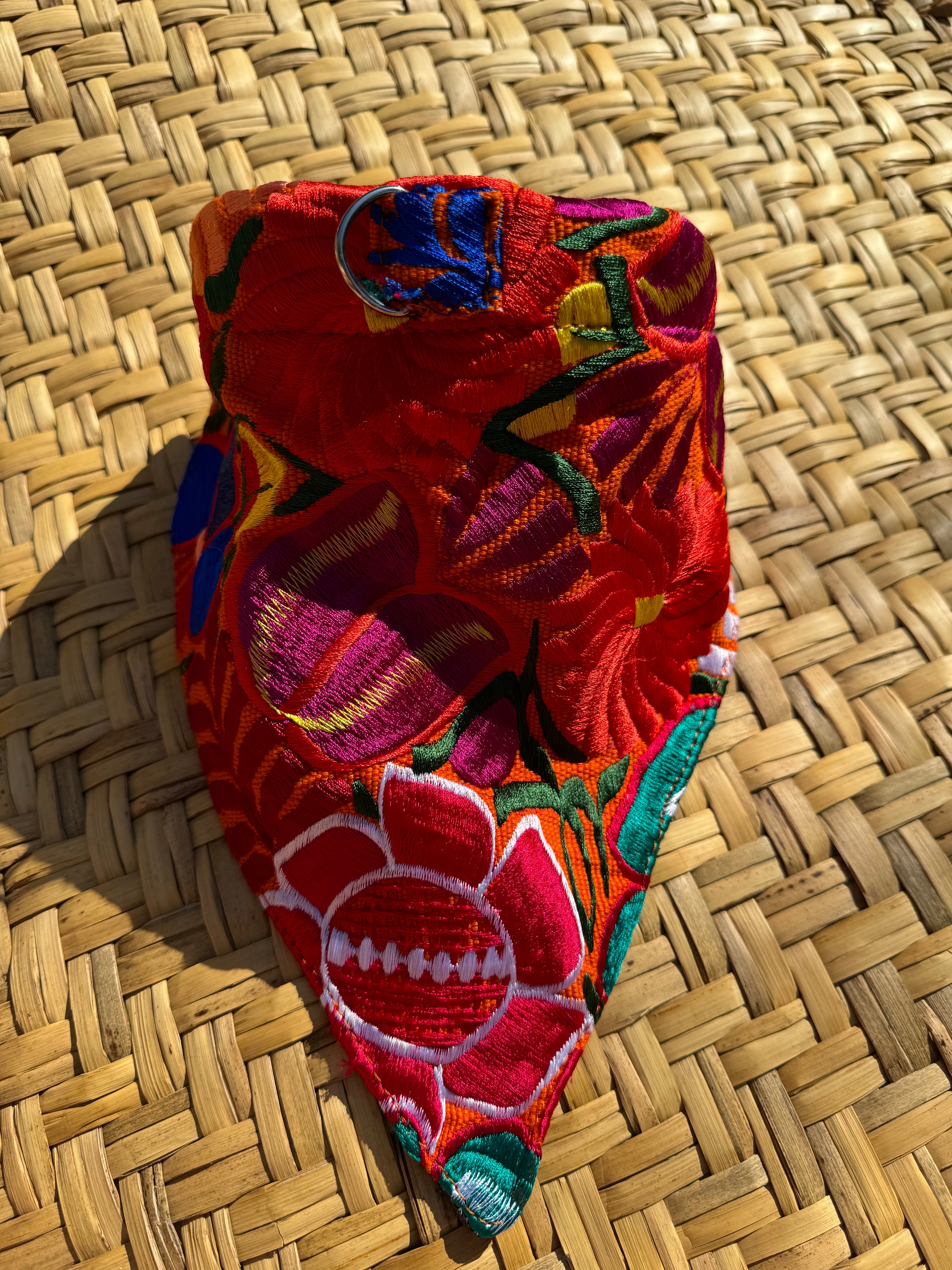 BANDANA DOGGY LEATHER STRAP
