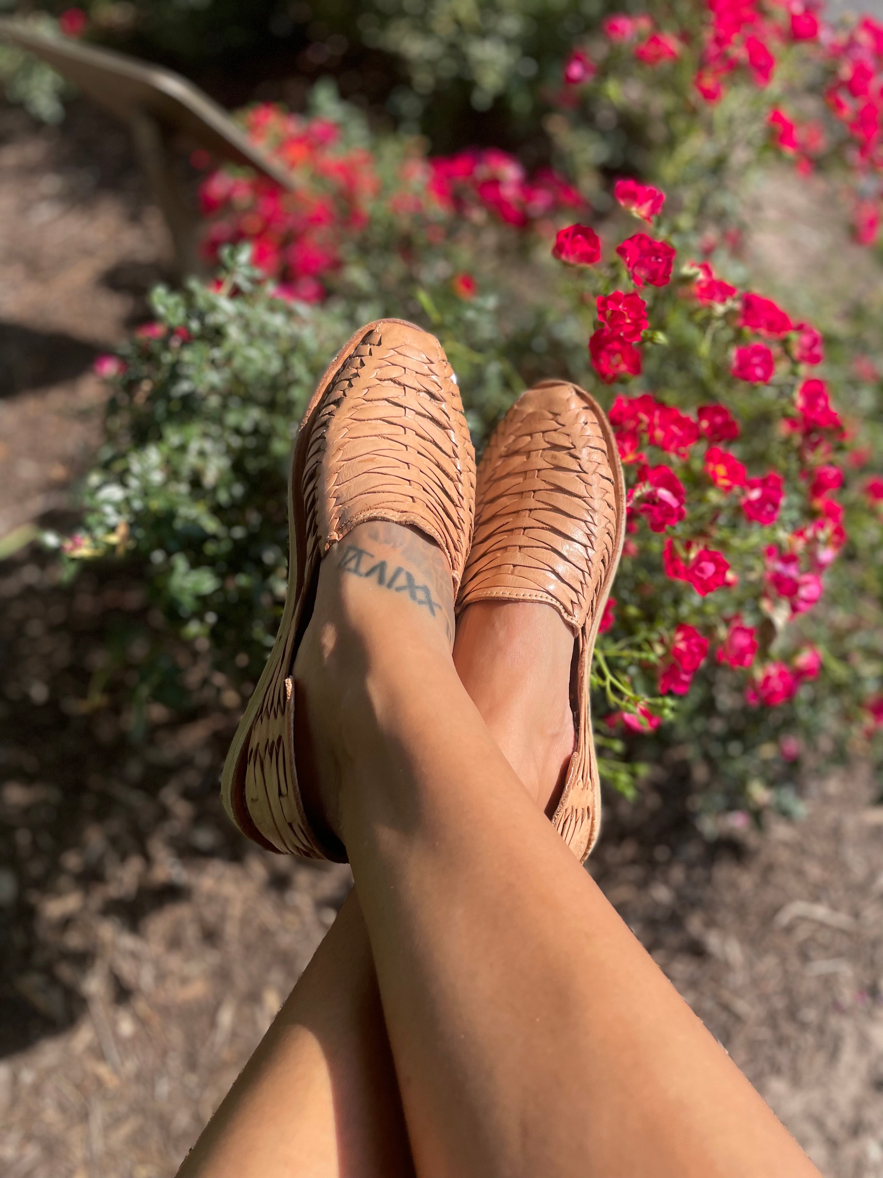 ELUNEY HUARACHES - DESNUDO