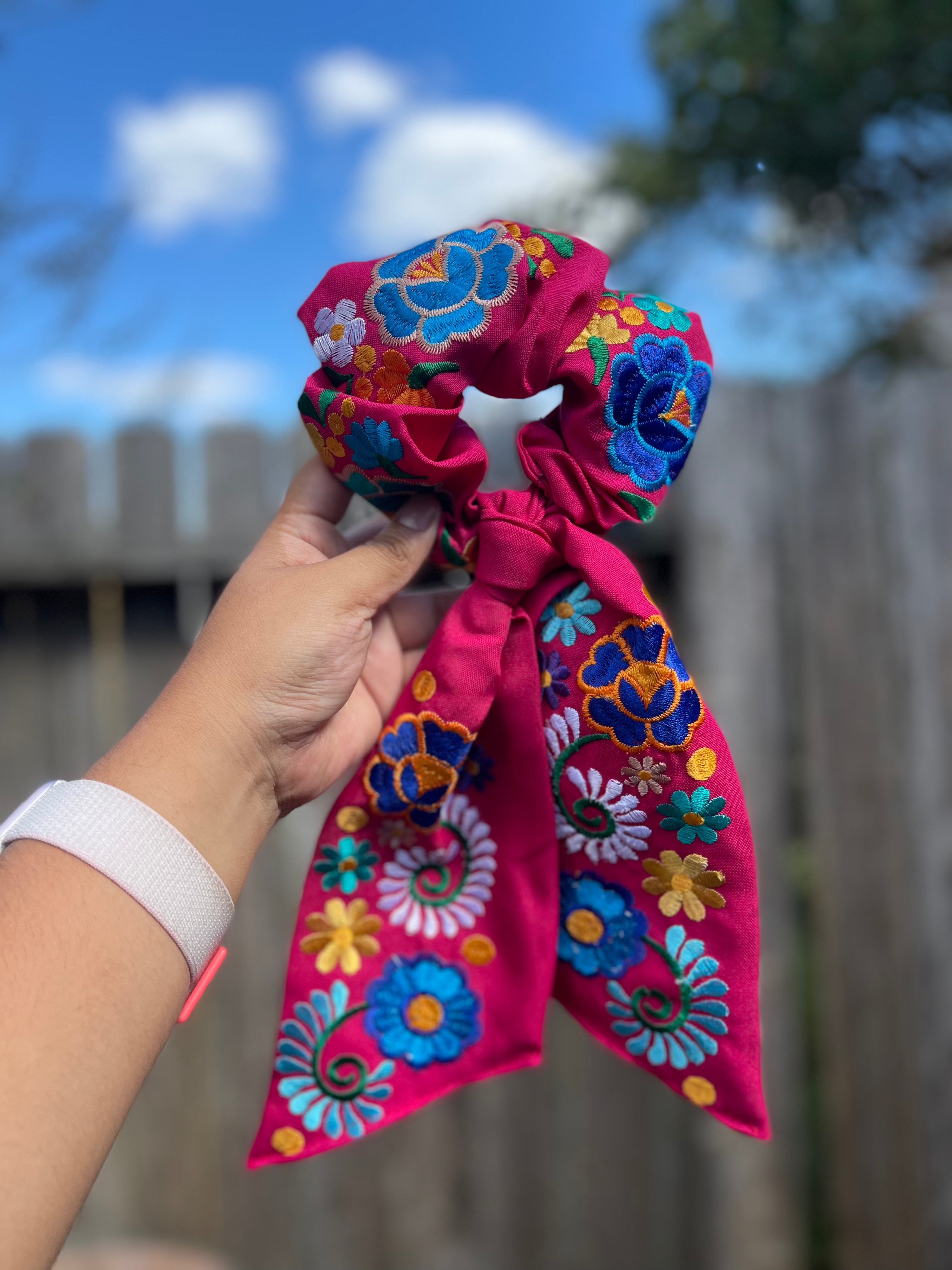 EMBROIDERED SCRUNCHIE BOWS - LARGE