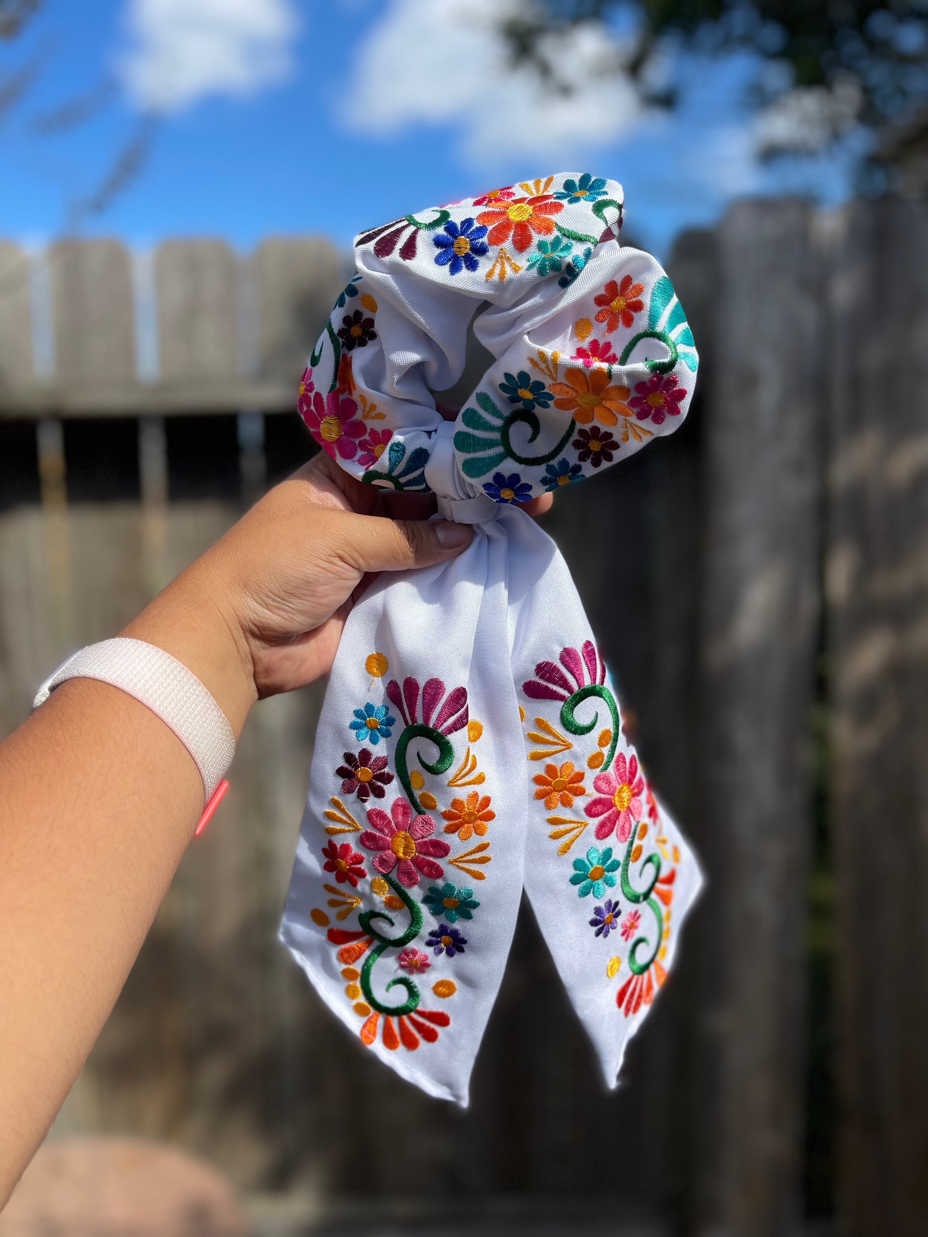 EMBROIDERED SCRUNCHIE BOWS - LARGE