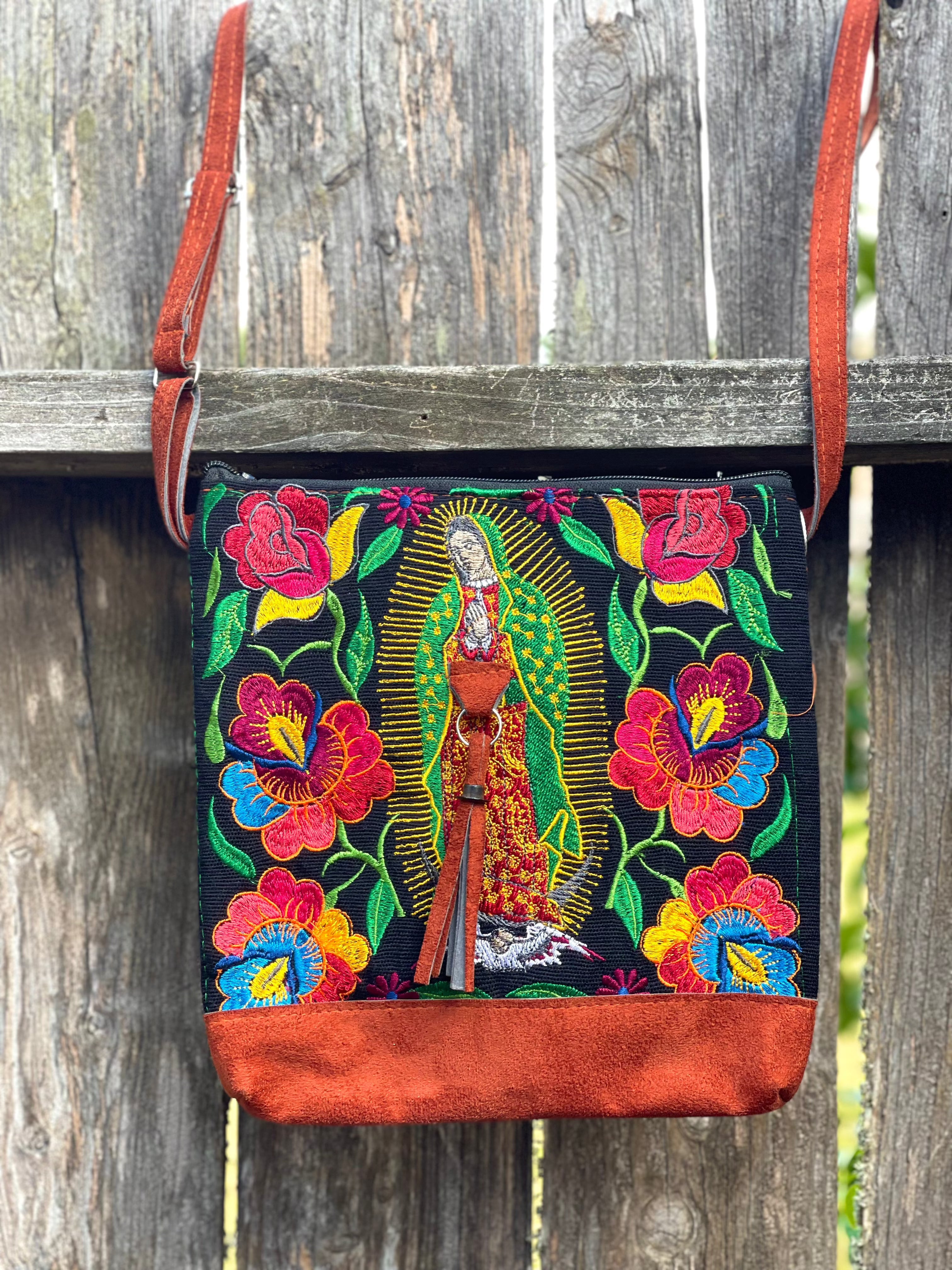 CLUTCH / MONEDERO FLOWER