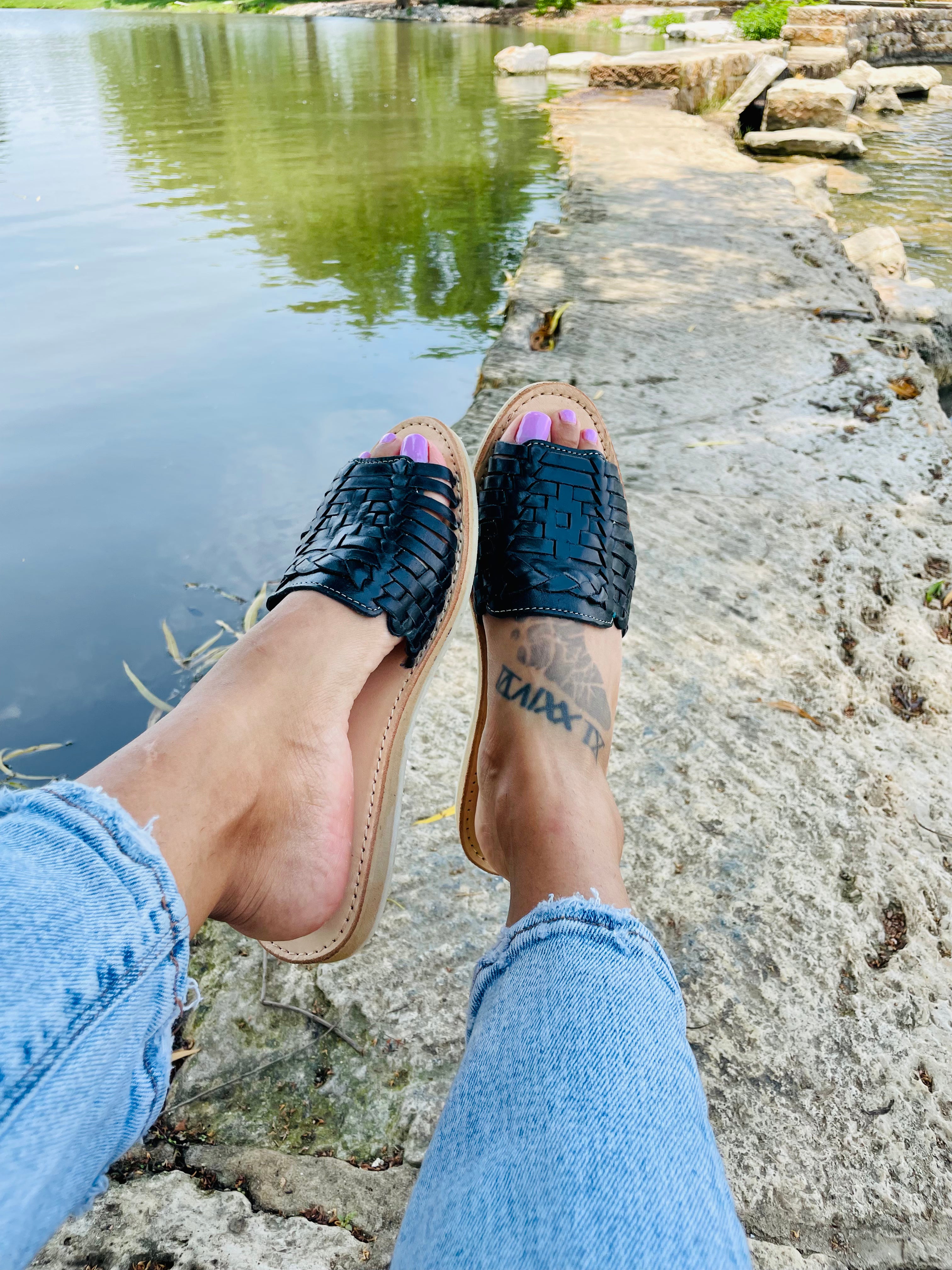 LEYNY SLIDES - BLACK