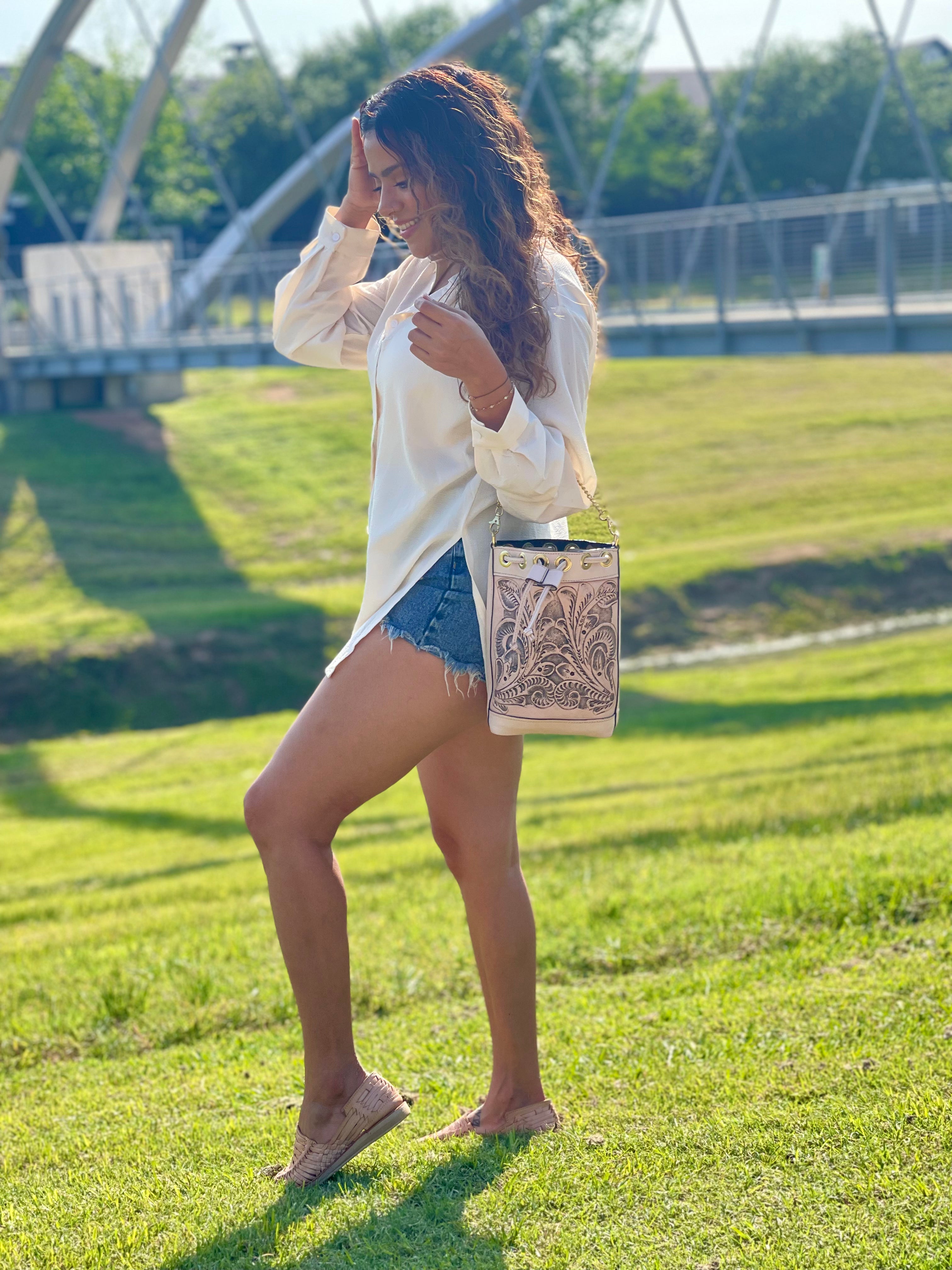 YARETZI - PIEL NATURAL BUCKET BAG