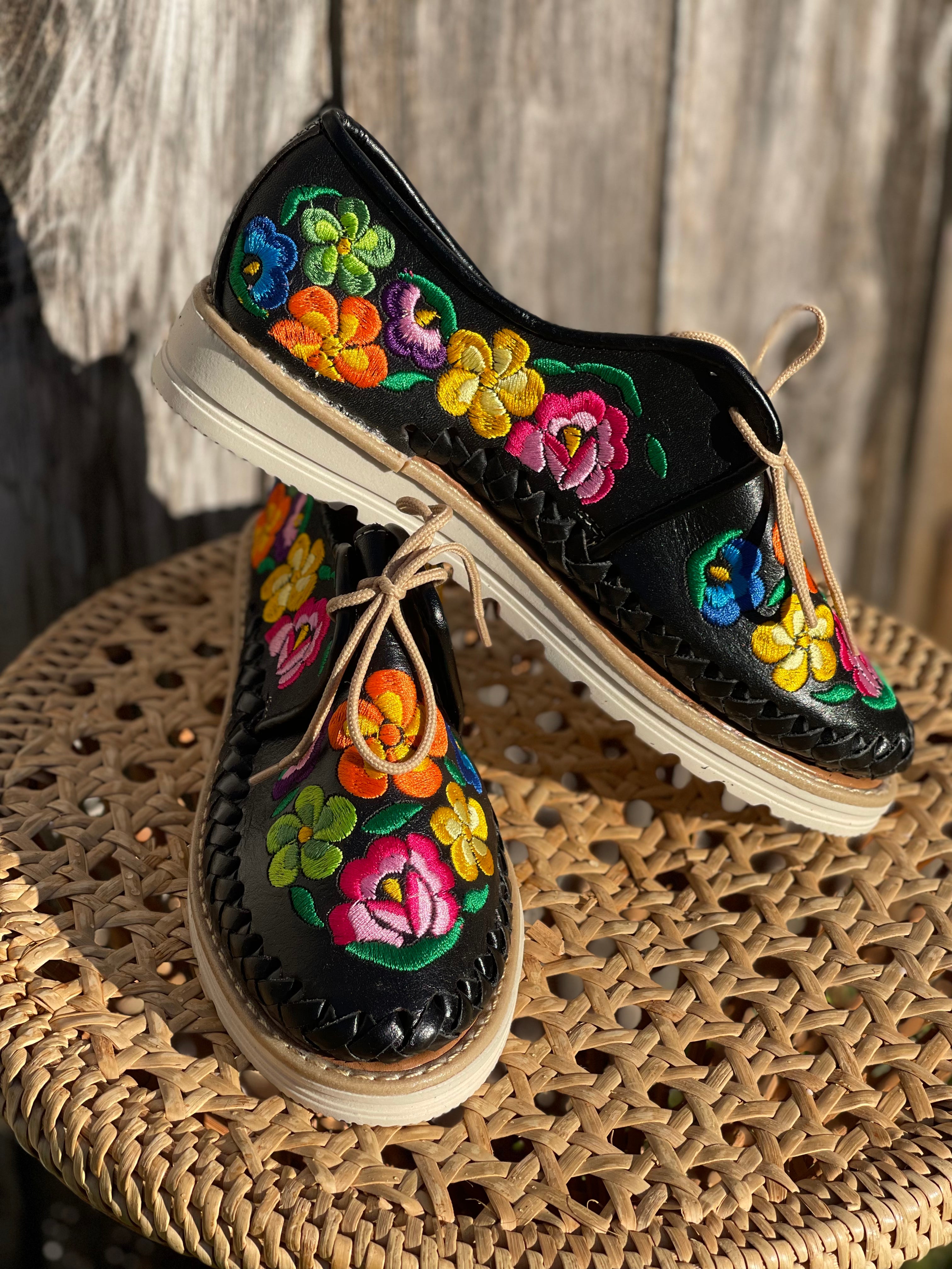 FLORES LOAFERS - BLACK