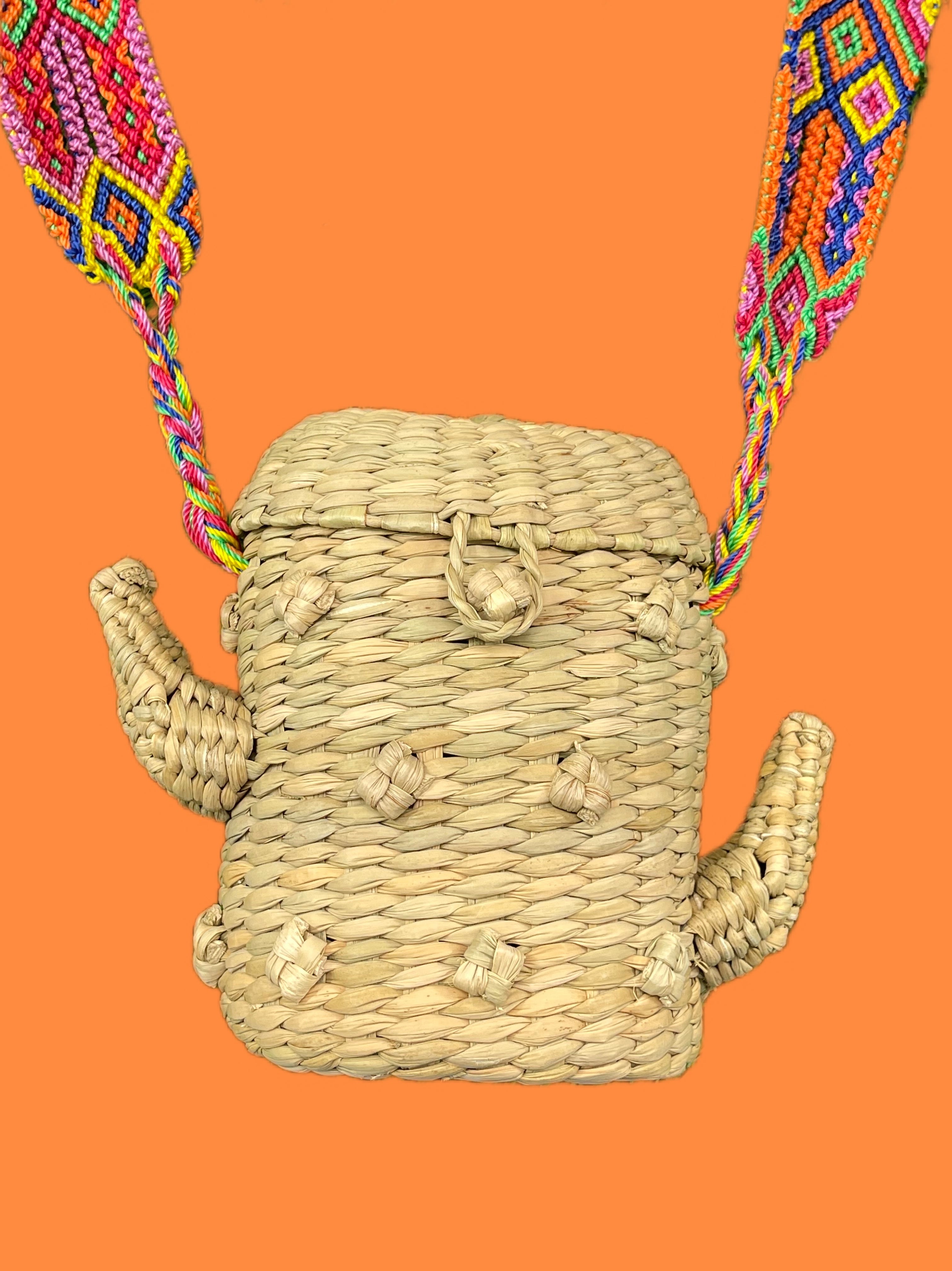 BOLSA DE PALMA CORREAS Y BORLA - NOPAL