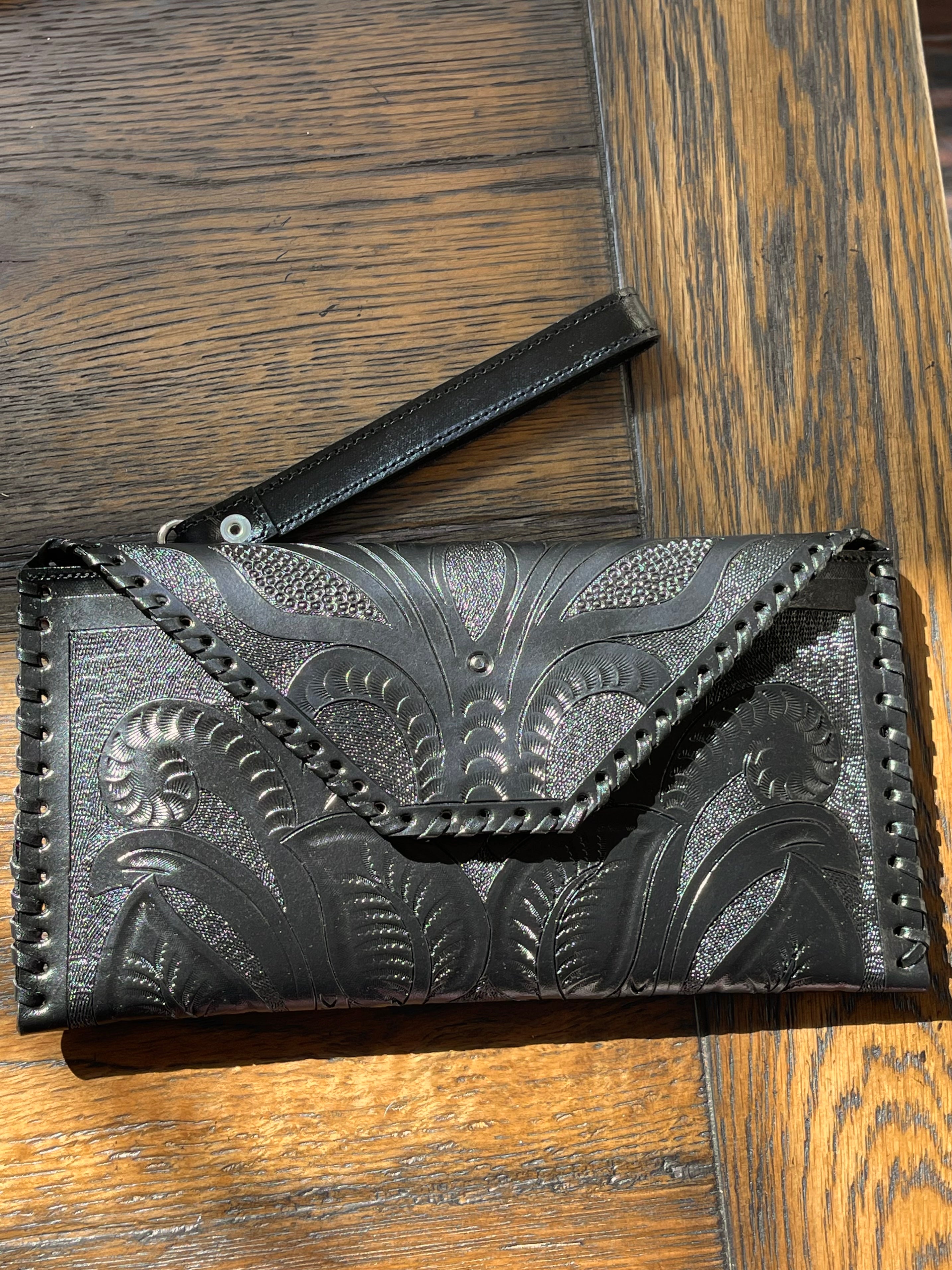 ALMA CLUTCH - BLACK