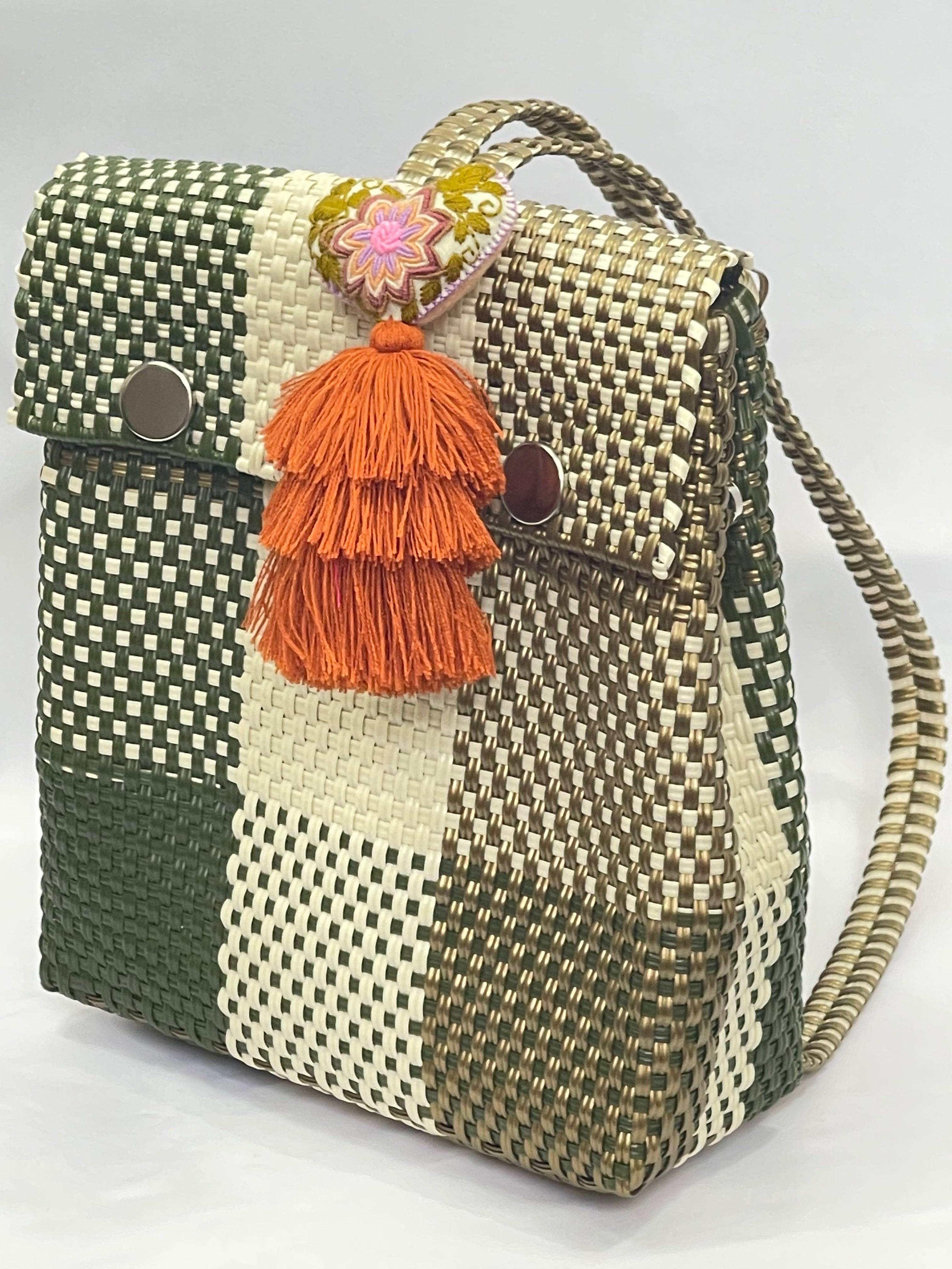 EARTHY MOCHILA - OLIVE