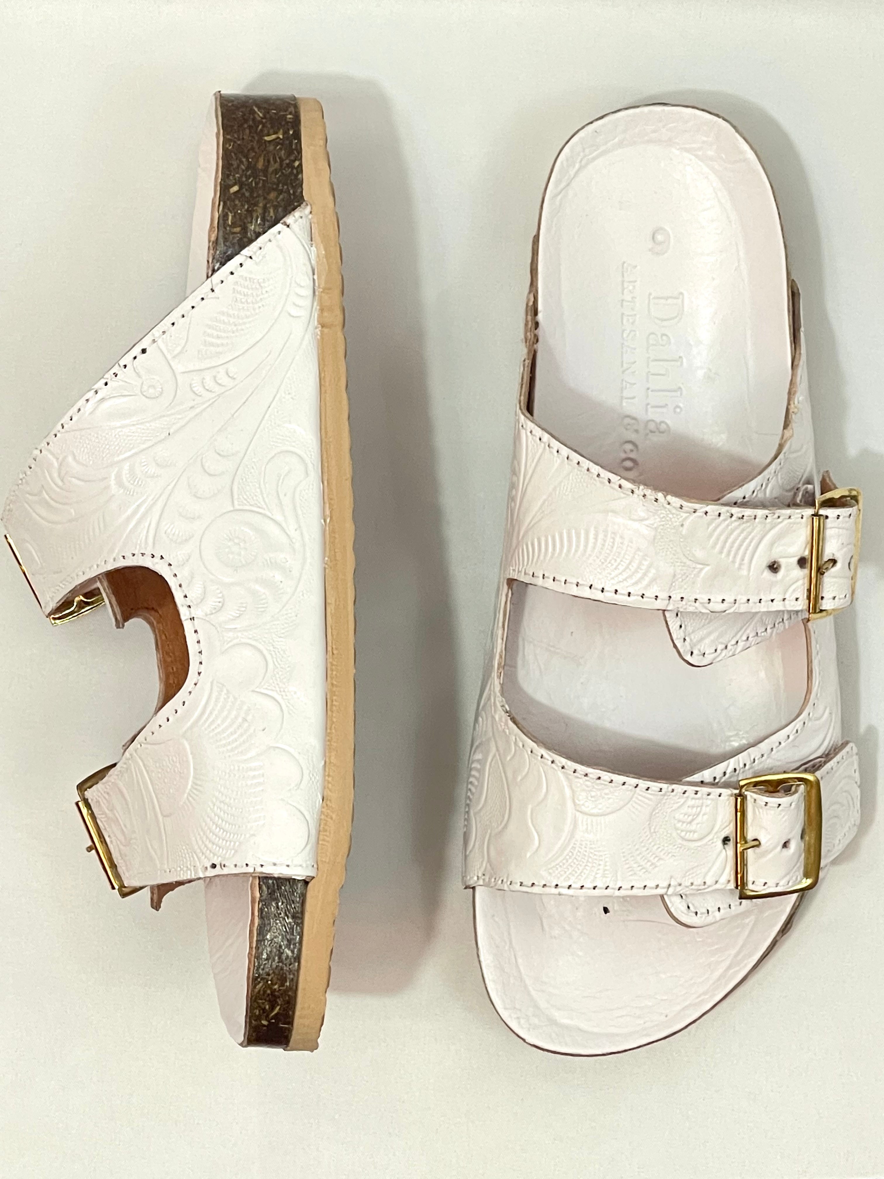 MAYA SLIDES - WHITE