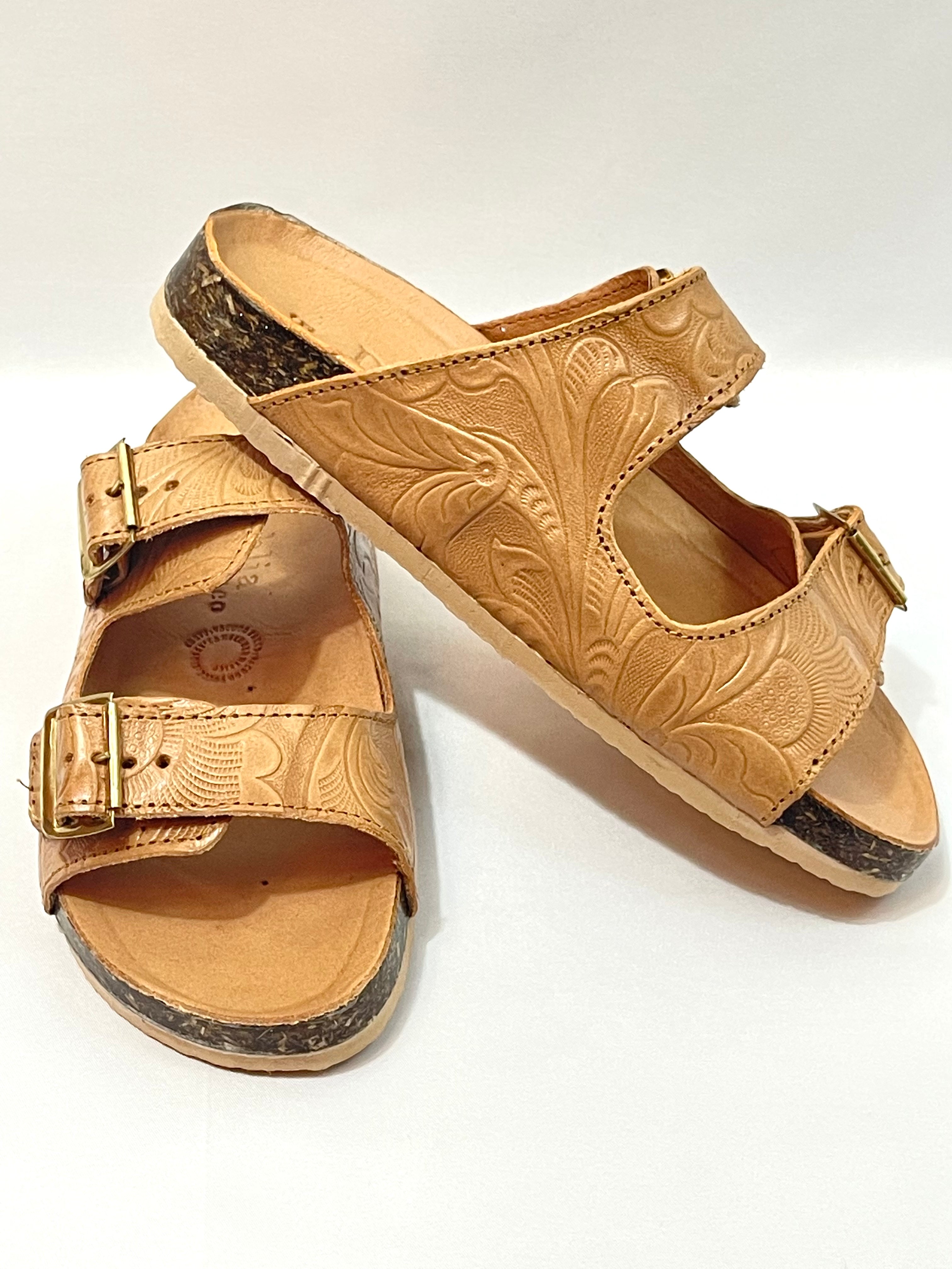 MAYA SLIDES - TAN