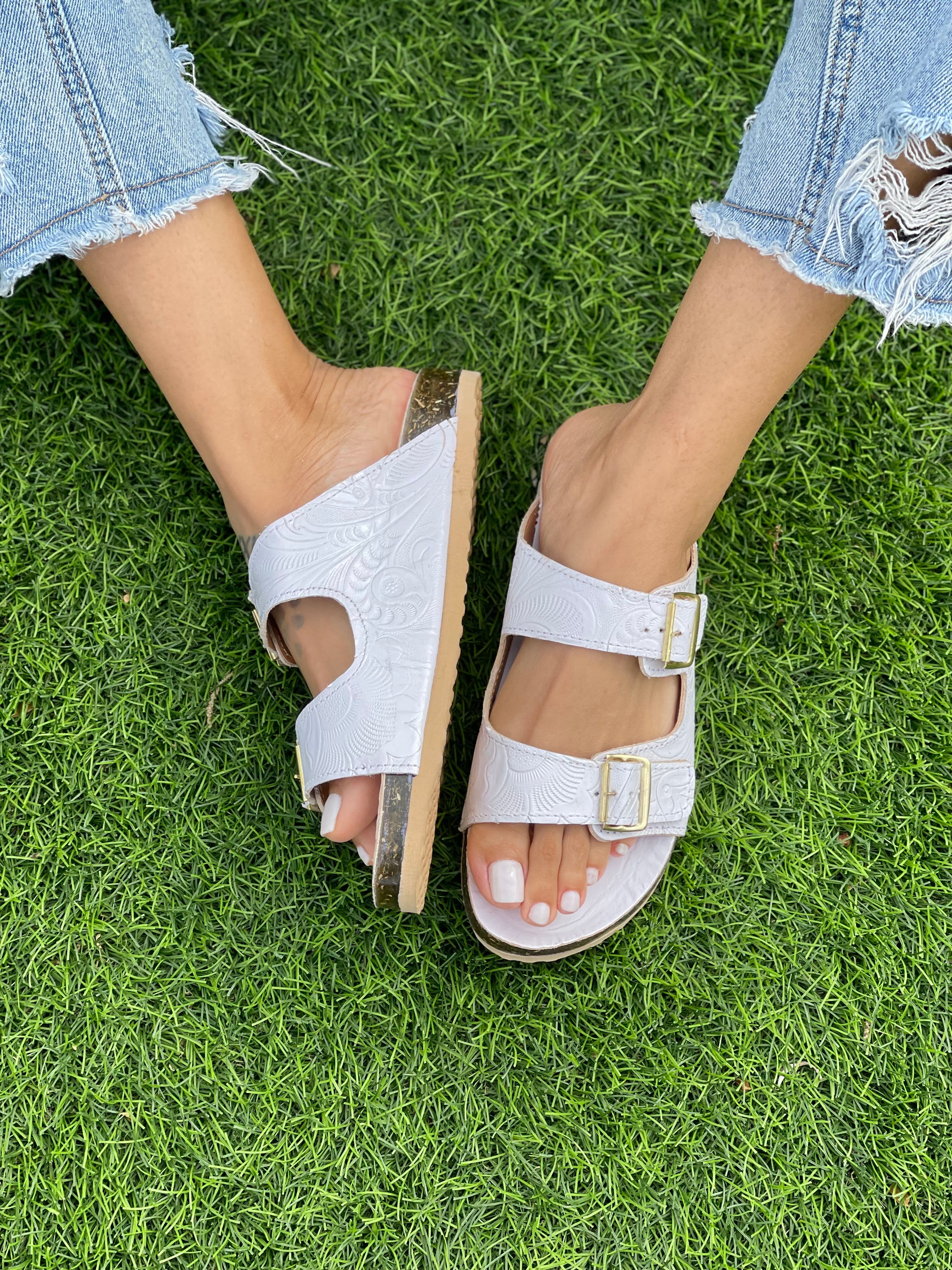 MAYA SLIDES - WHITE