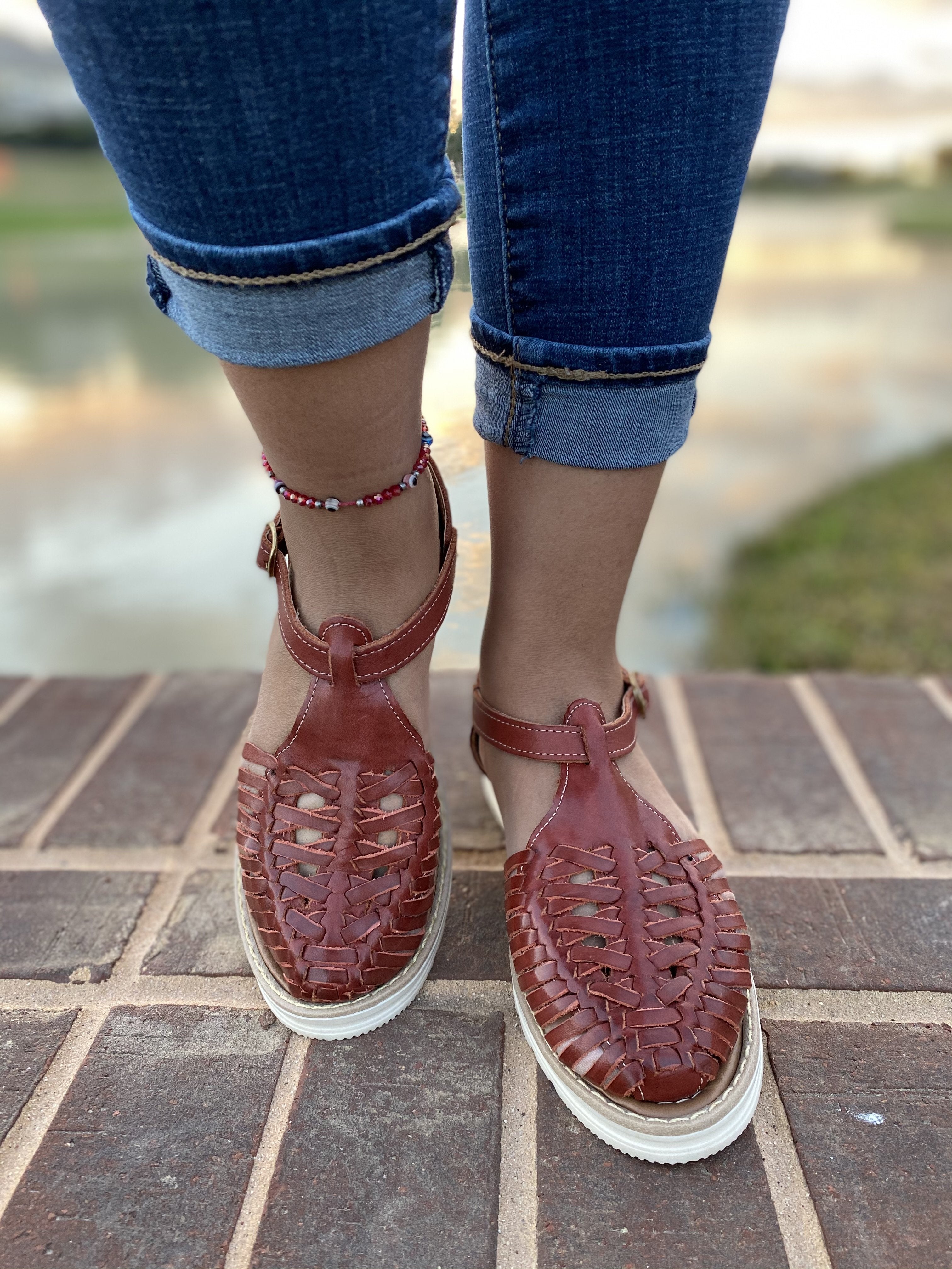 MARIA HUARACHES - BROWN