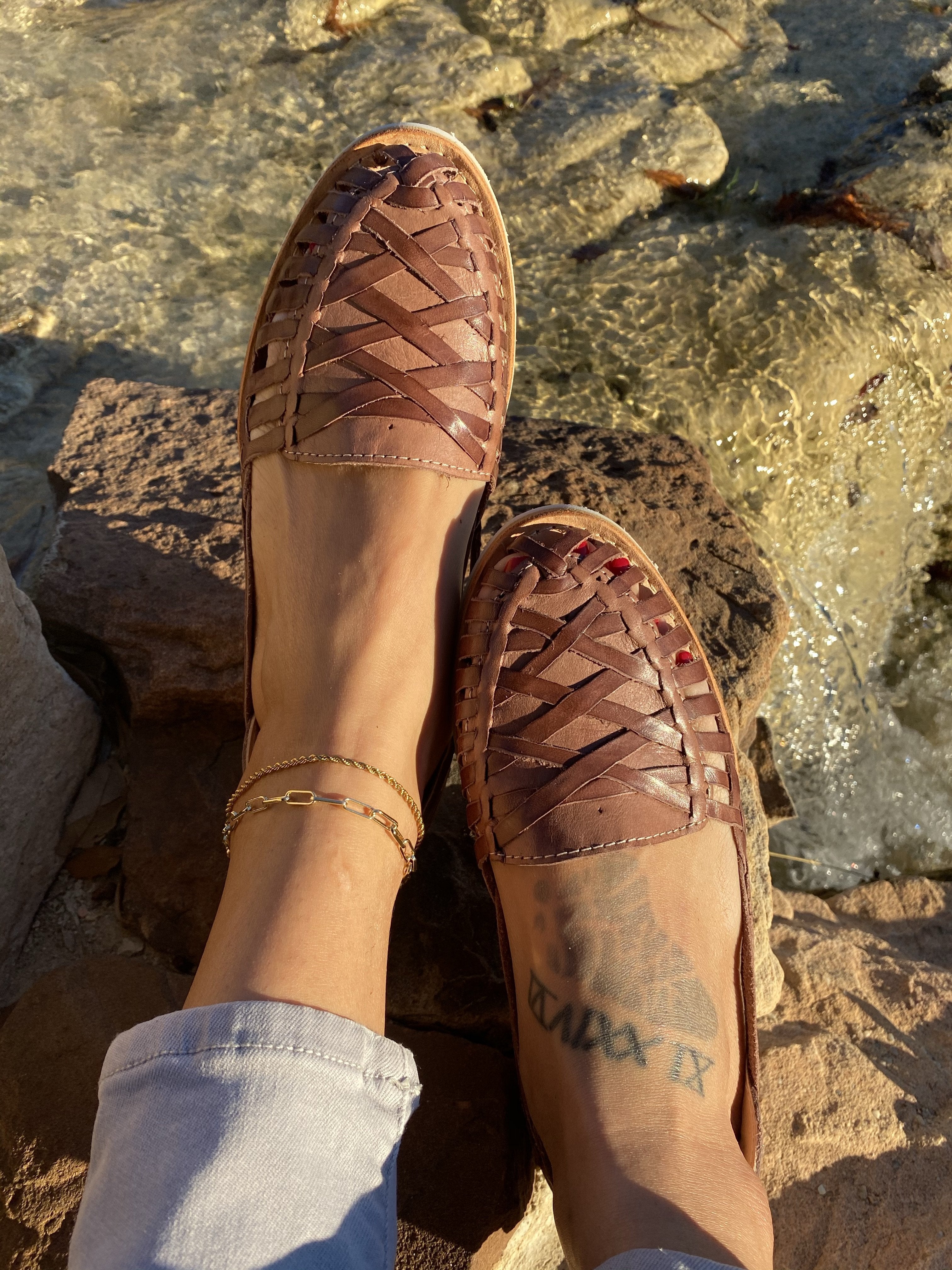 PALOMA HUARACHES BROWN