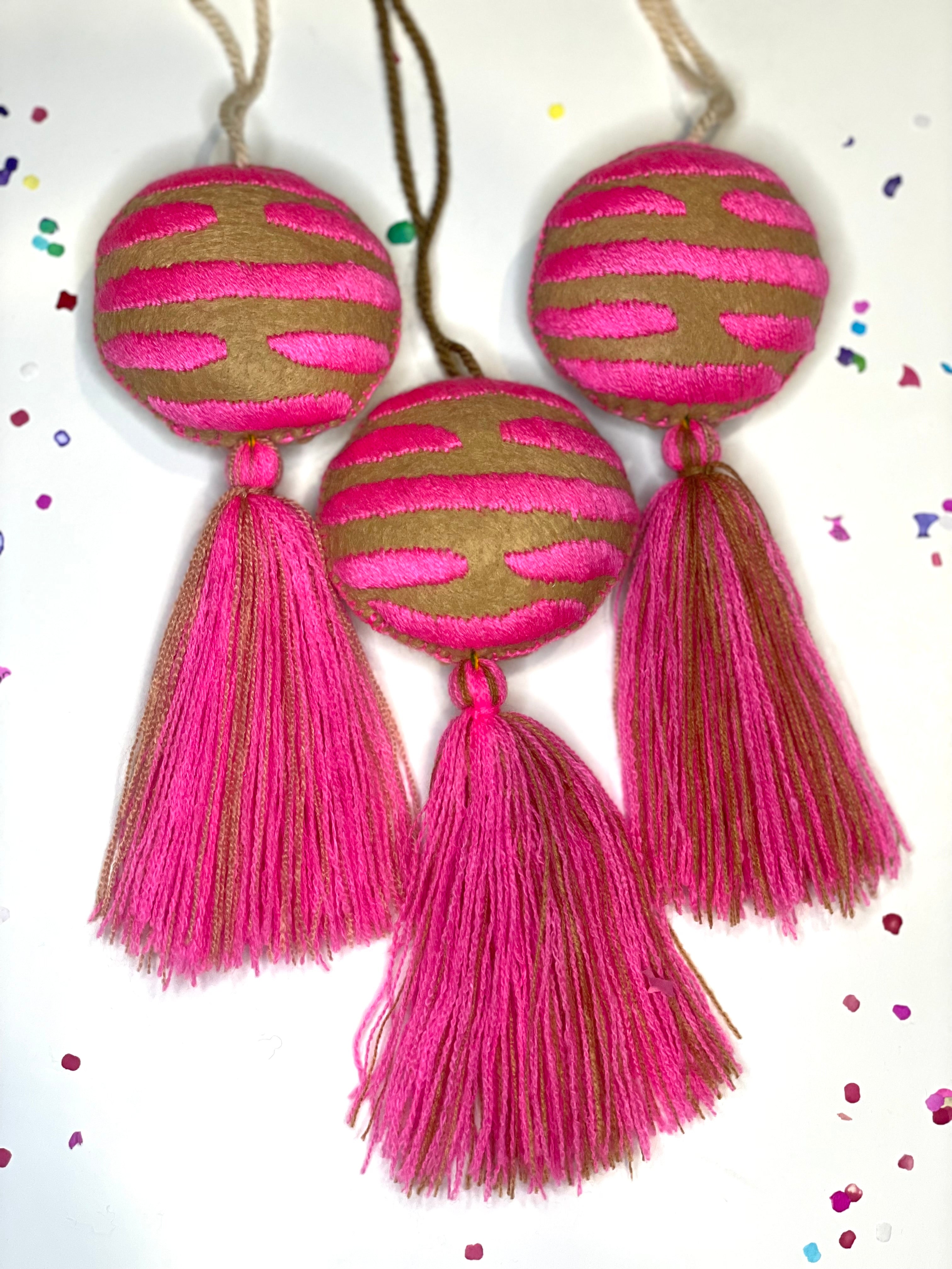 CONCHA TASSEL