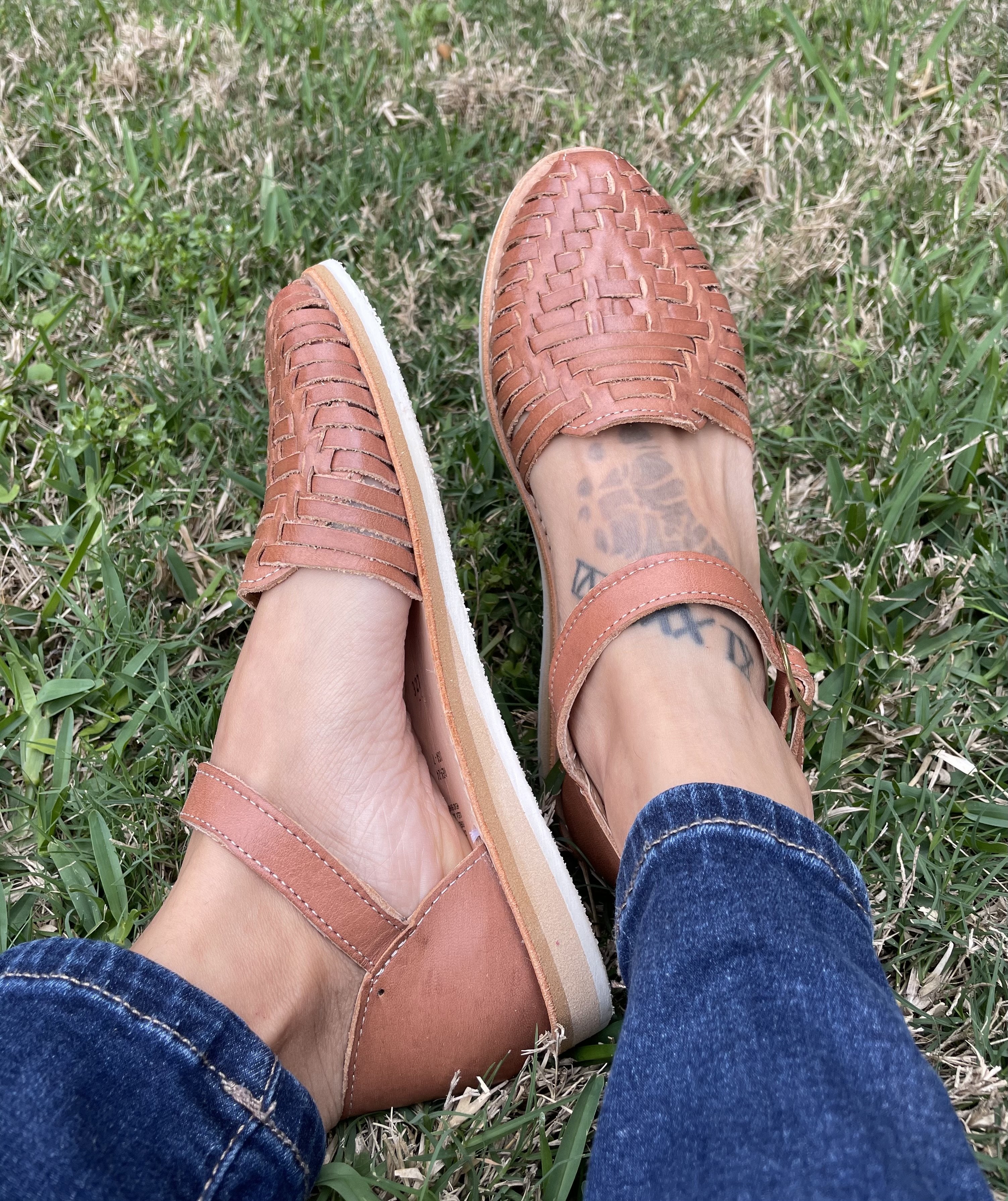 CATALINA HUARACHES - BROWN