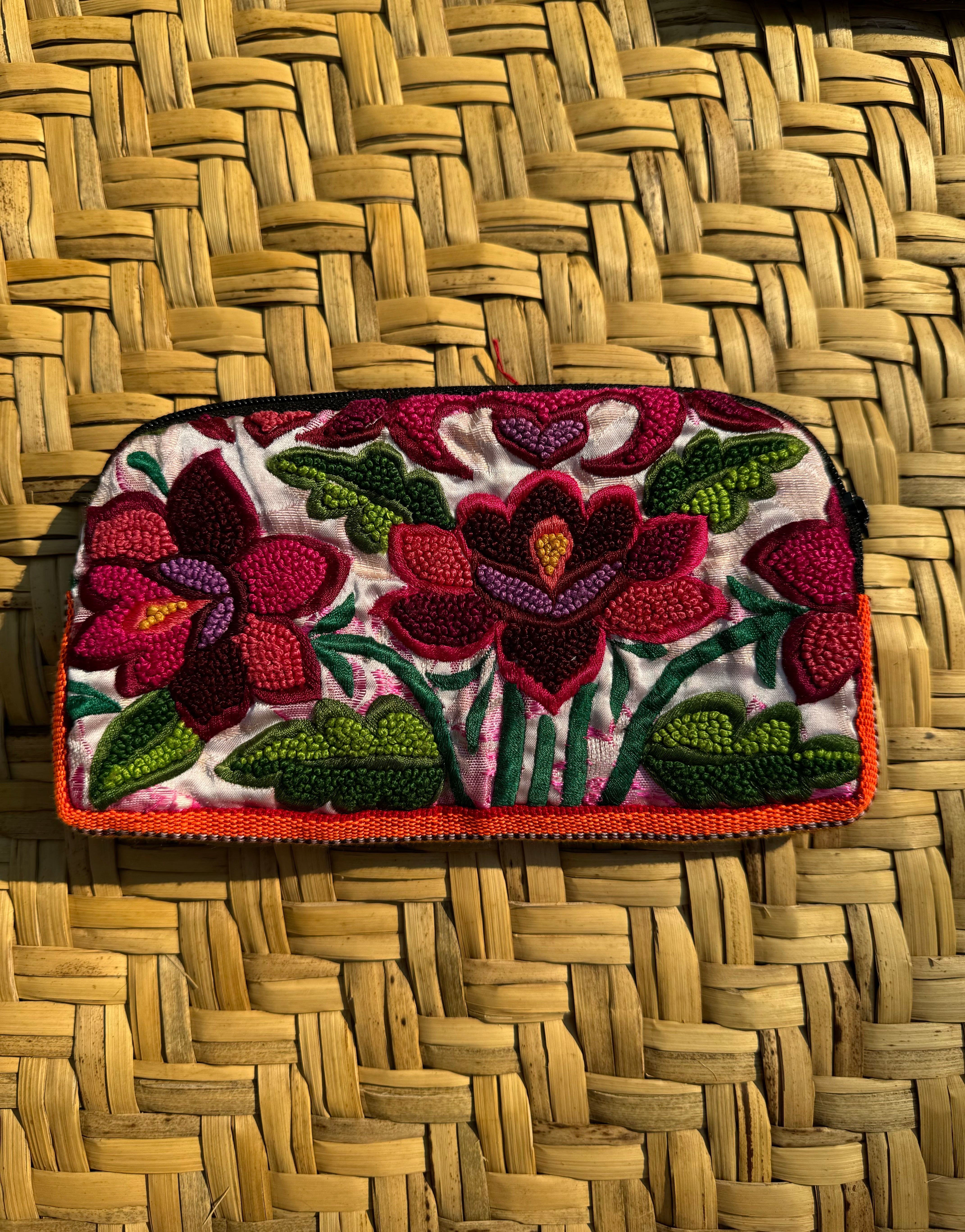 FLORES HUIPIL EMBROIDERED ESSENTAIL PENCIL ZIPPER BAG