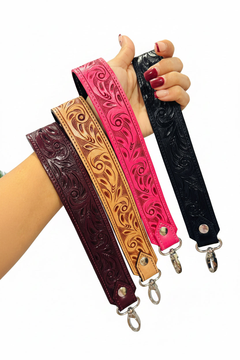 LEATHER KEYCHAIN