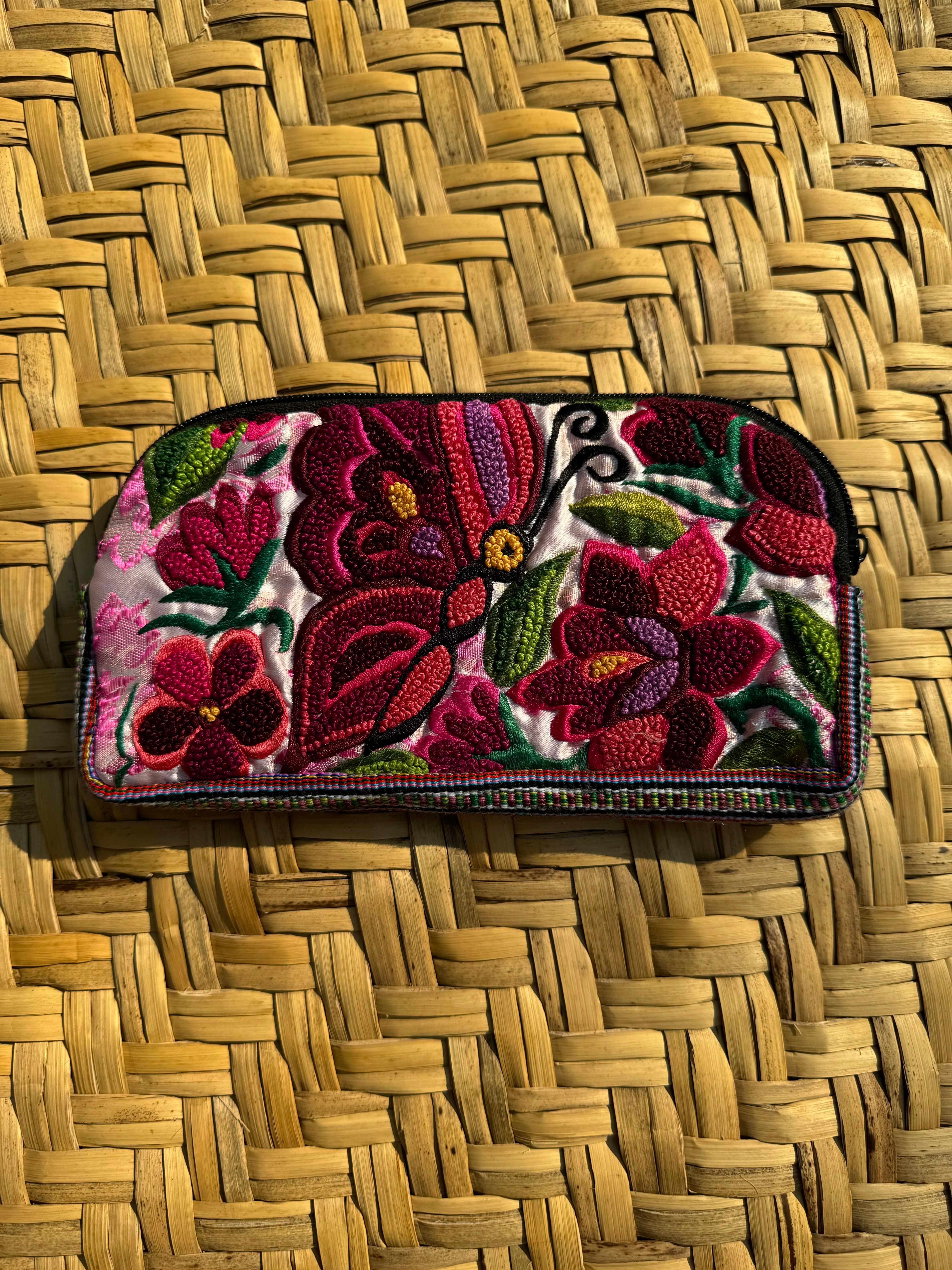 MARIPOSA HUIPIL EMBROIDERED ESSENTAIL PENCIL ZIPPER BAG