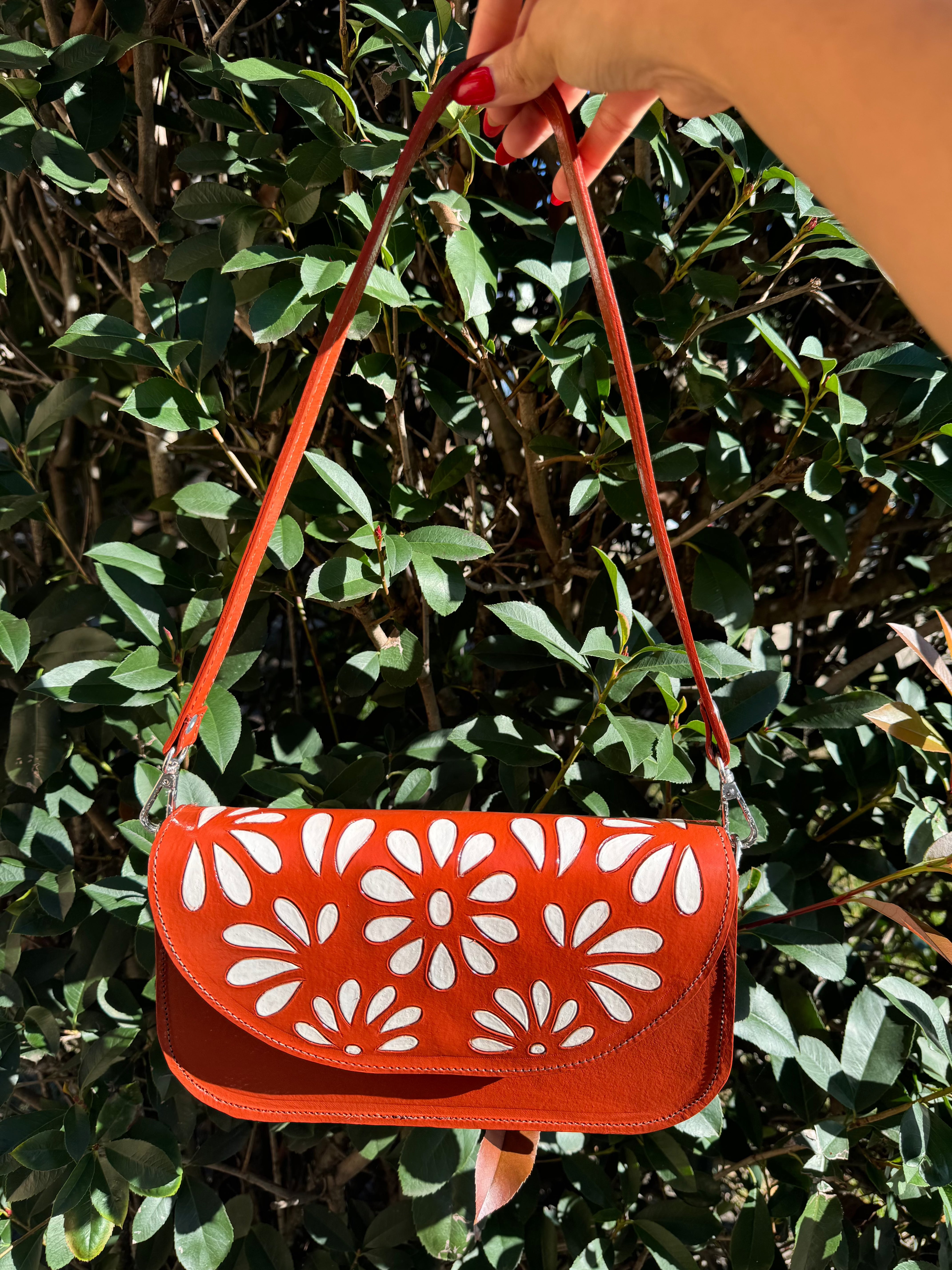 SICARU HANDBAG - SHEDRON